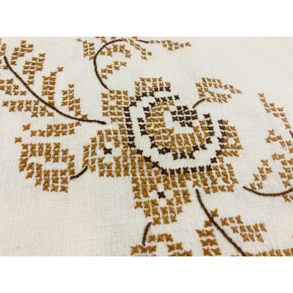 VTG Tablecloth Hand Embroidered CROSS STITCH Cream Brown Floral Neutral Taupe Es - Picture 4 of 16